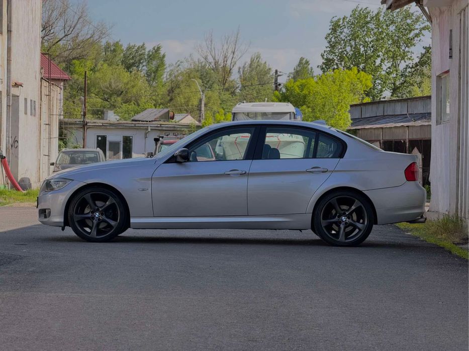 De vanzare BMW E90 320d - Facelift