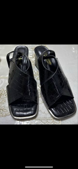 Новые туфли 37 черная