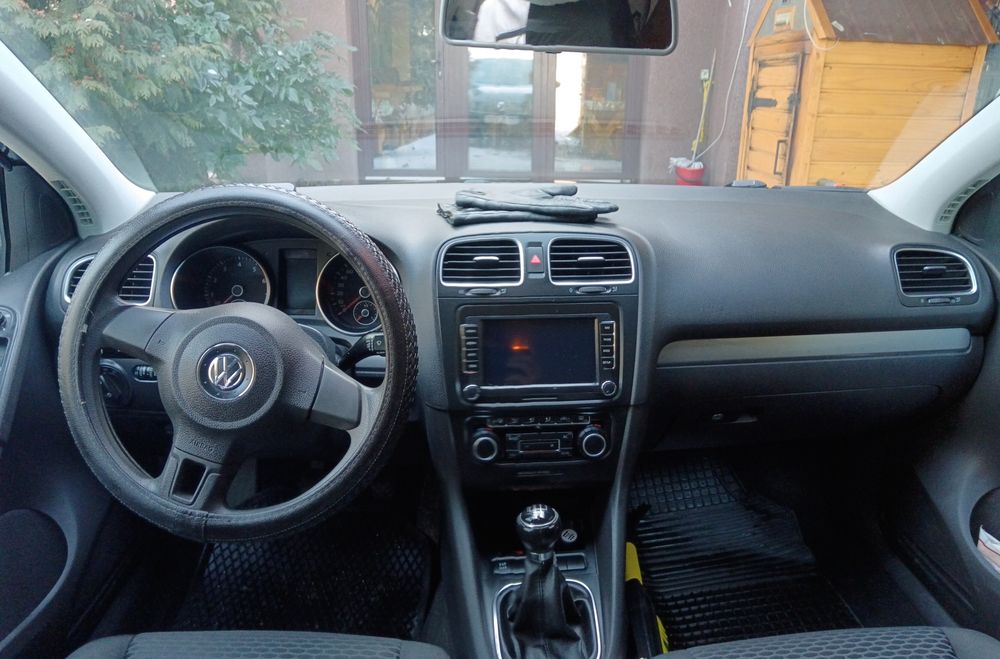 Vând Golf VI benzina