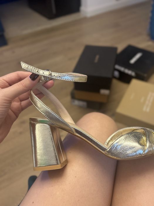 Sandale aurii Mango, masura 39