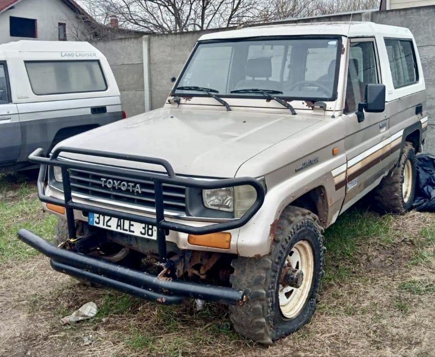 Dezmembrez Toyota Land Cruiser LJ70 LJ73 J90 piese grup punte bar