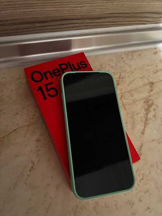 OnePlus 15 16RAM/512ROM чисто нов