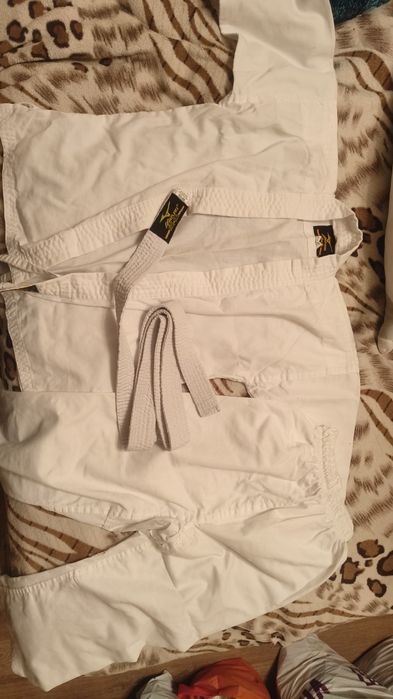 Костюм кимоно белый