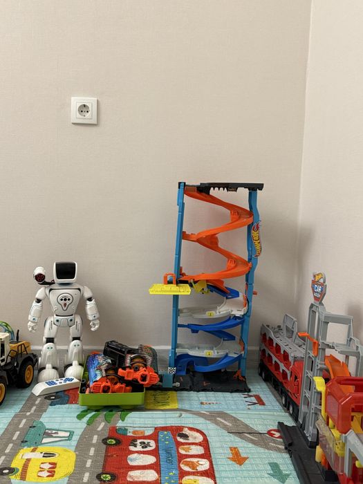 Hot wheels треки машинки