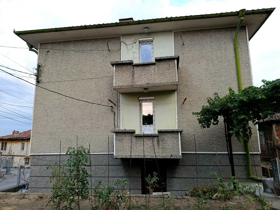 Продава се Къща в Лясковец - 300 кв.м за 595 €/кв.м - Снимка #1