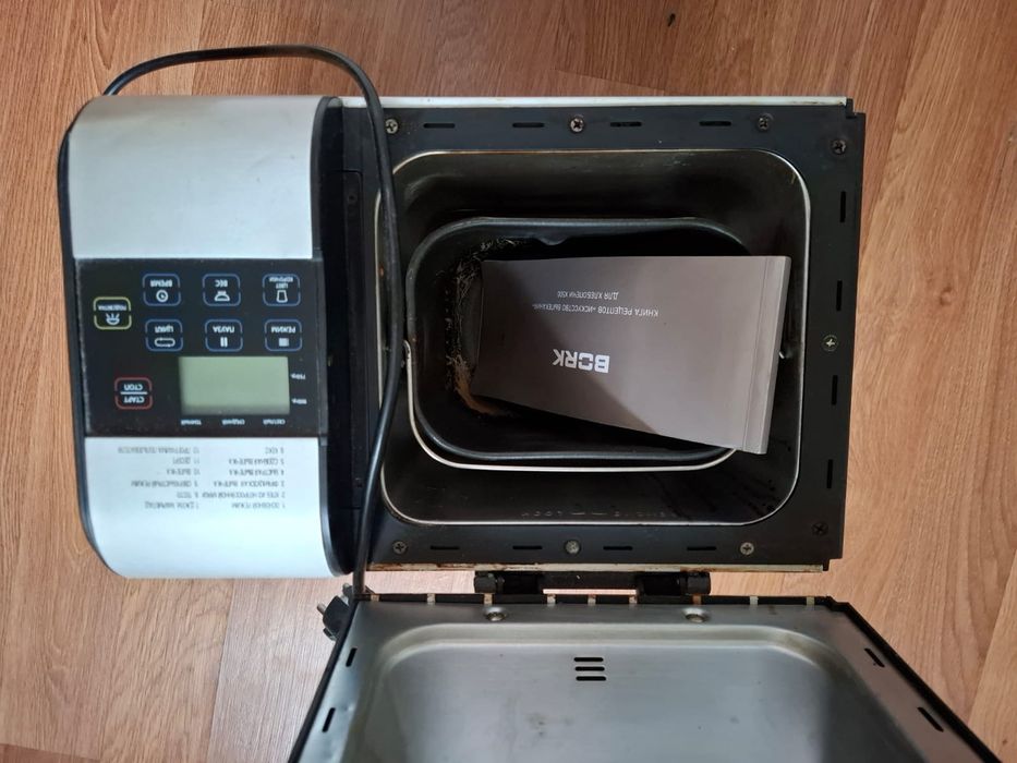 Продам хлебопечь Bork