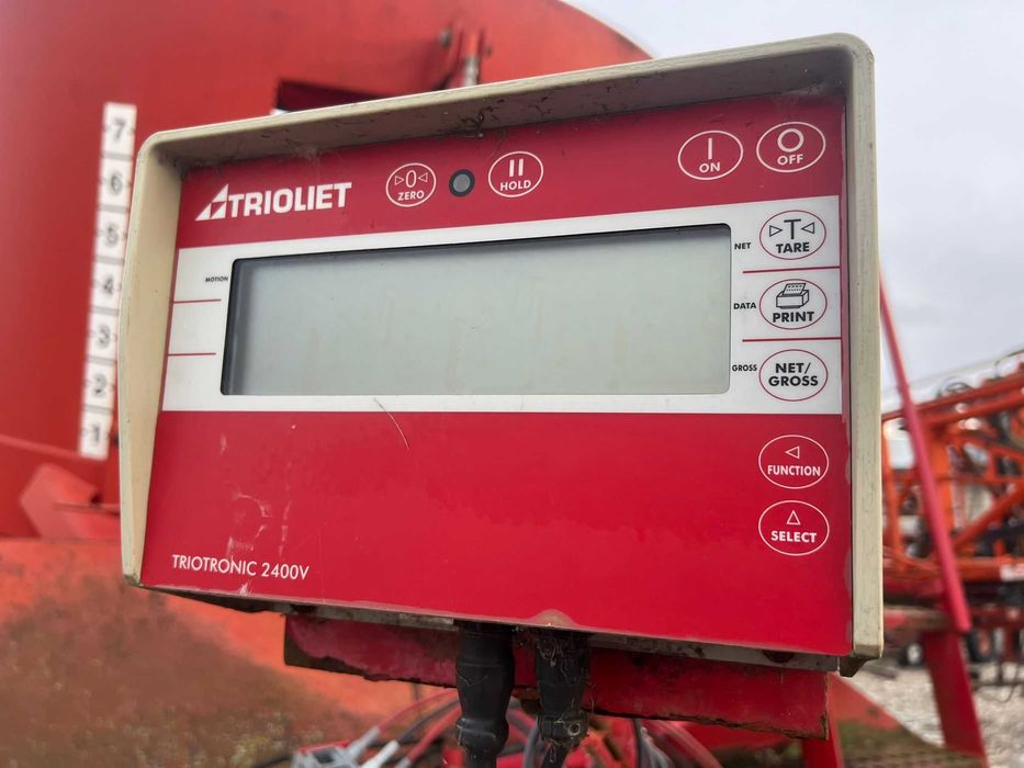 Фуражораздаващо ремарке Trioliet Solomix – 12 м³ + Видео