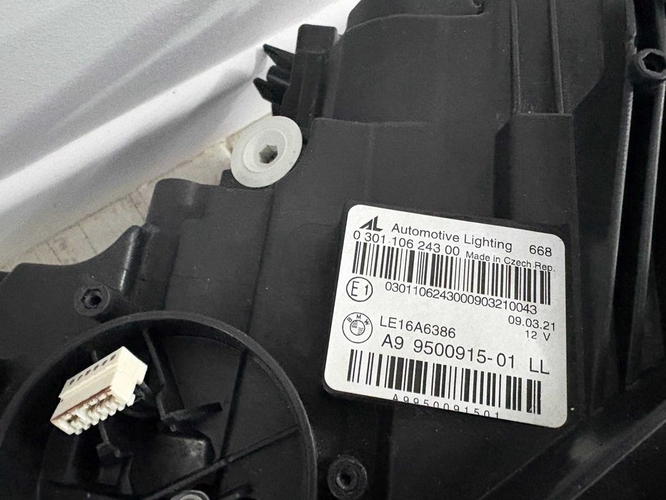 Far stanga SHADOW LASER Bmw seria 3 G20 / G21 original cod 9500915-01