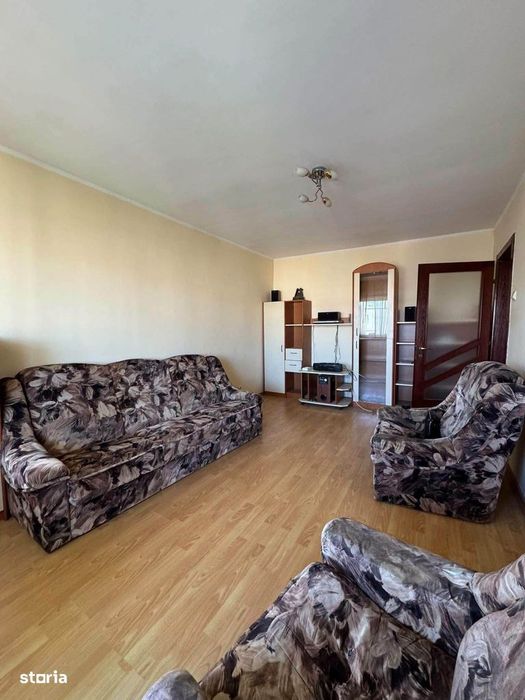 De vanzare apartament 4 camere, pe Bd. Roman Musat,2 bai si 2 balcoane