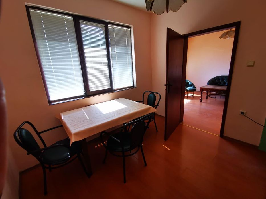 Двустаен апартамент в ж.к. Слатина.