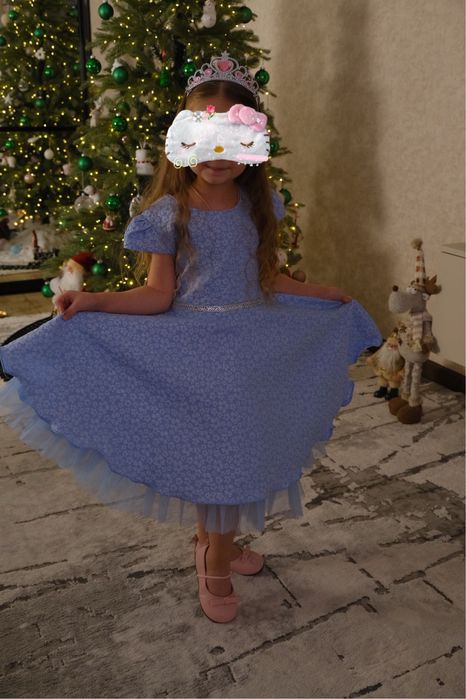 Платье праздничное / одно 8000тг