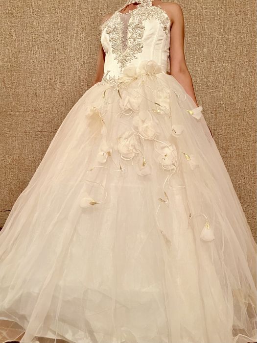 Продам шикарное свадебное платье.