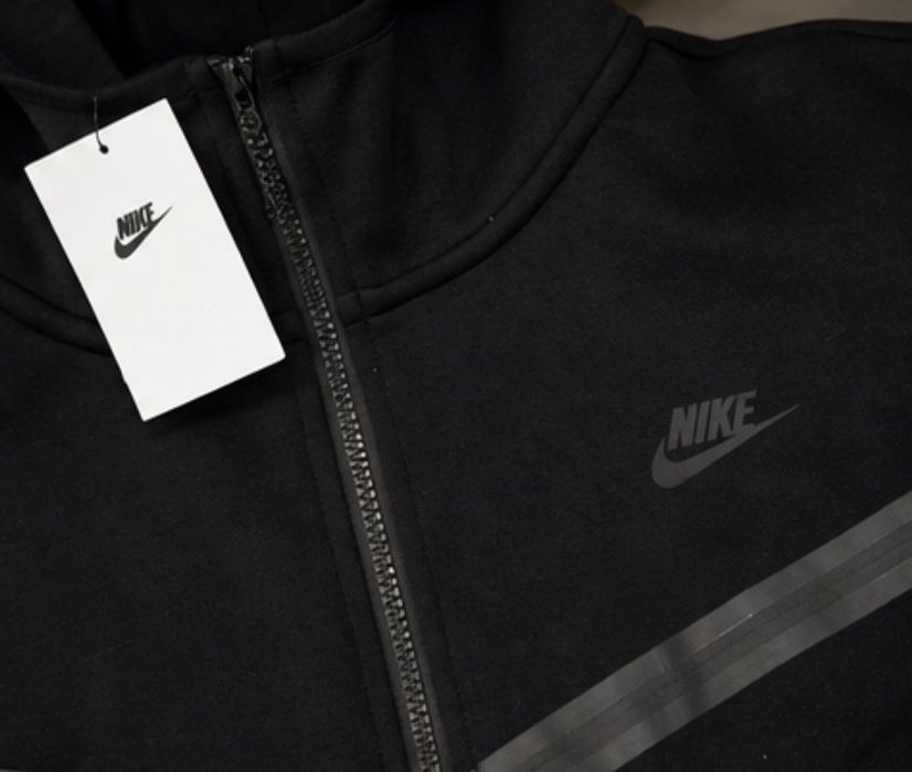 Продам Nike Tech Fleece Black