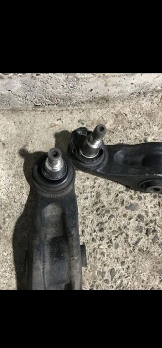 Audi Q7 передние рычаги