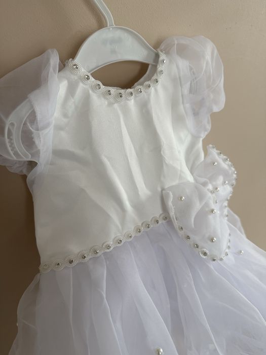 Белое детское  платье