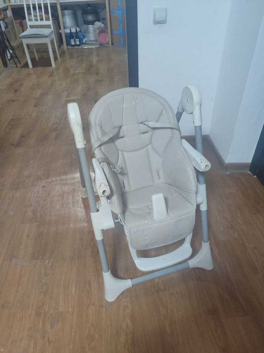 Детский столик для кормления