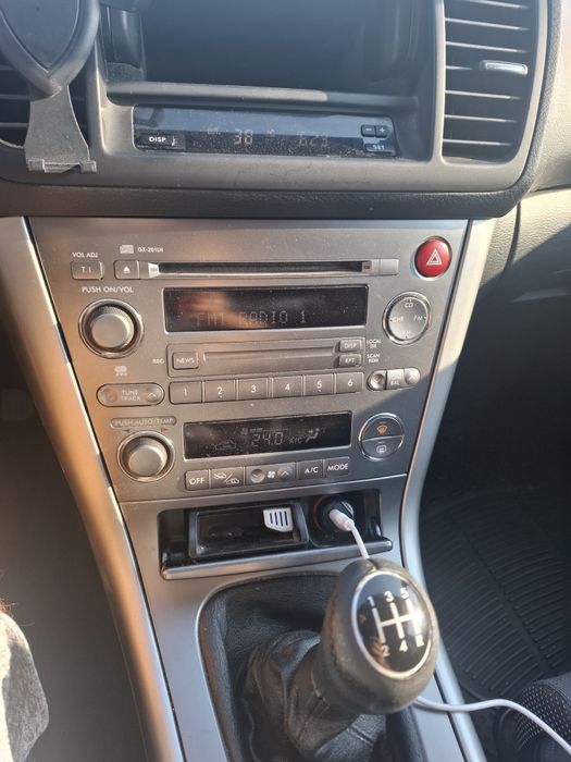 Продавам на части Субару Легаси 2006г.