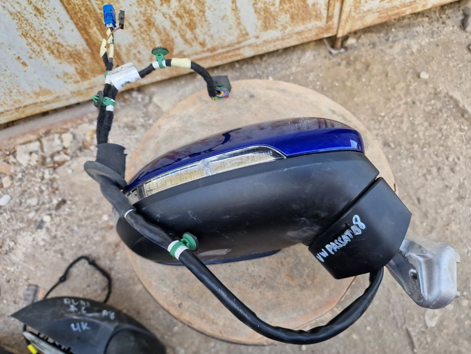 VW Passat B8 дясно огледало