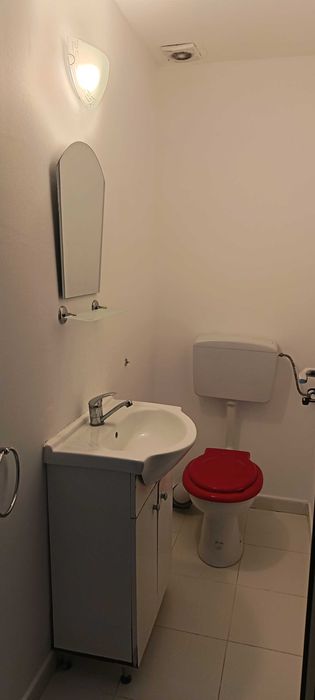 Apartament 3 camere de închiriat