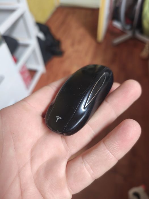 Cheie tesla model X reprogramabila