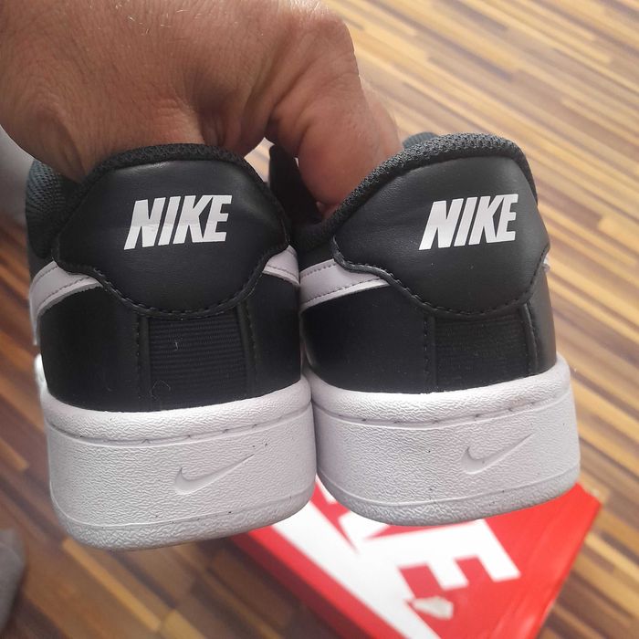 Оригинални маратонки Nike 44