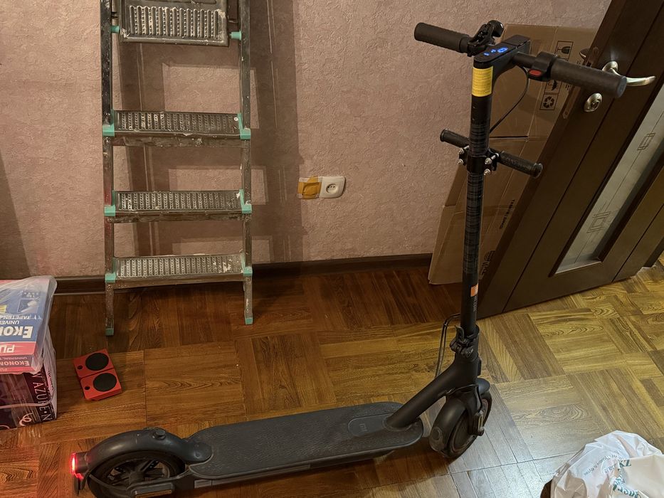 Продам электронный самокат в отличном состоянии