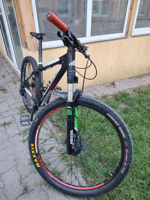 Vând dirt  jumper