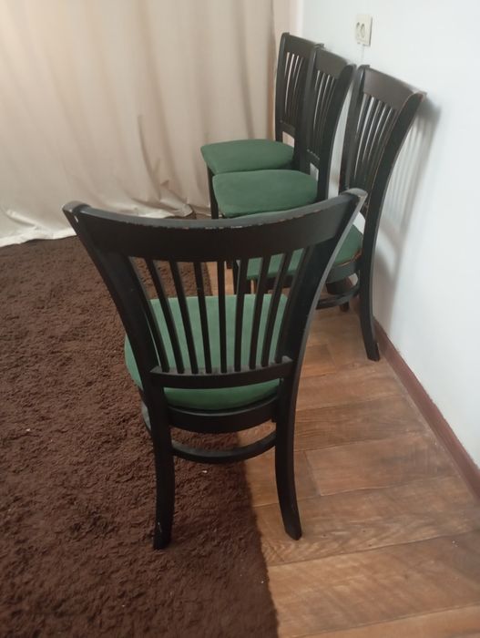 Продам деревянные стулья