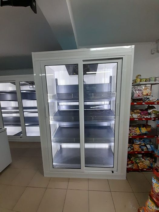 Producem vitrine si depozite frigorifice profesionale