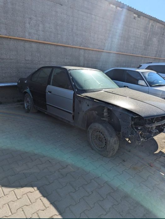 Продам кузов БМВ е34