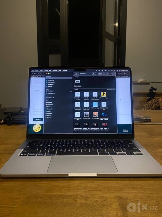 Продаю MacBook Air 2025, 512 GB в отличном состоянии.
