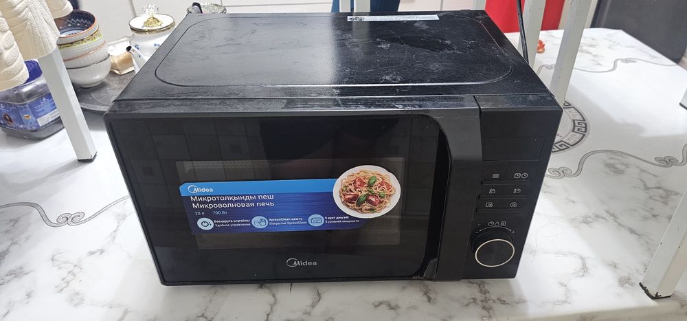 Микроволновка Midea