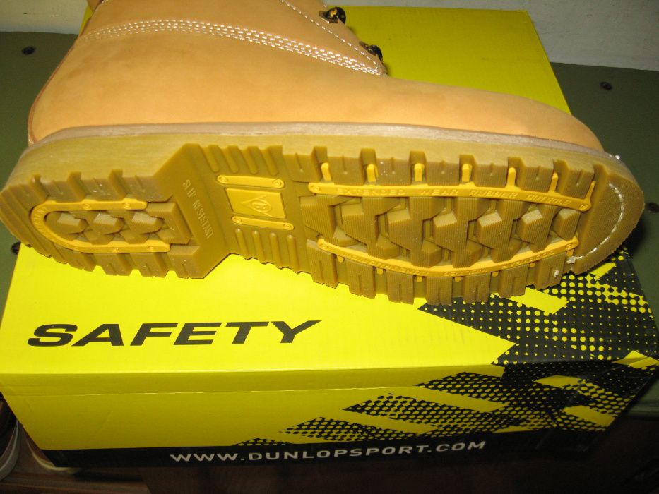 Мъжки обувки DUNLOP