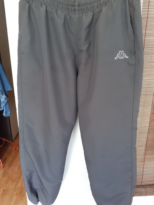 Vînd pantaloni trening mai multe firme originali