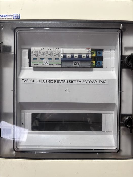 Invertoare panouri fotovoltaice