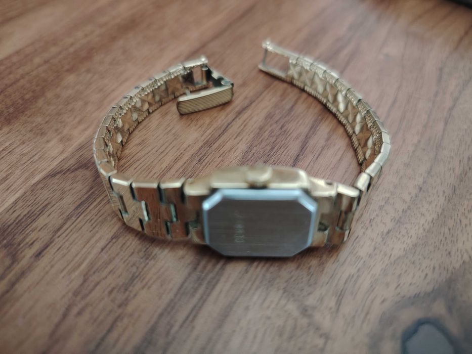 Дамски механичен часовник Чайка - класика от 80-те