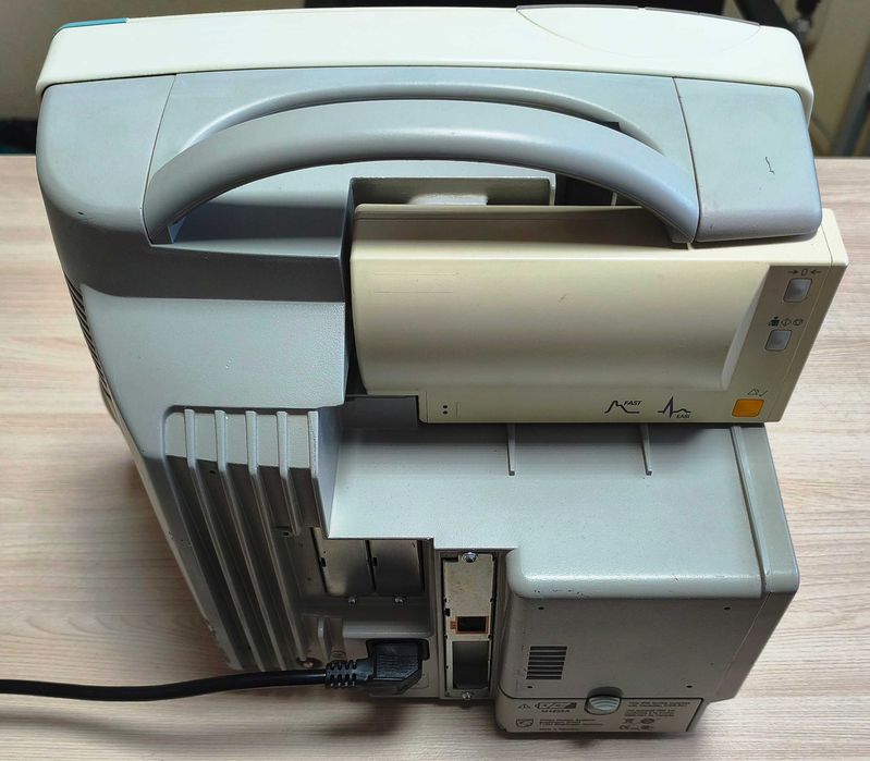 Монитор пациента Philips IntelliVue MP50