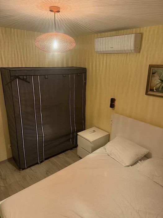 Тристаен апартамент в центъра на София.