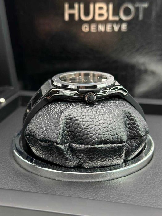 hublot classic fusion 42mm керамика