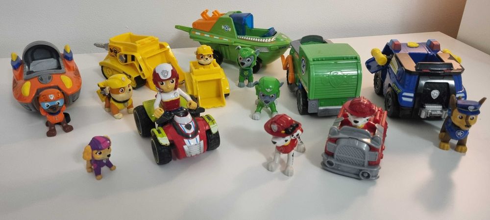 Vand jucarii Patrula Catelusilor