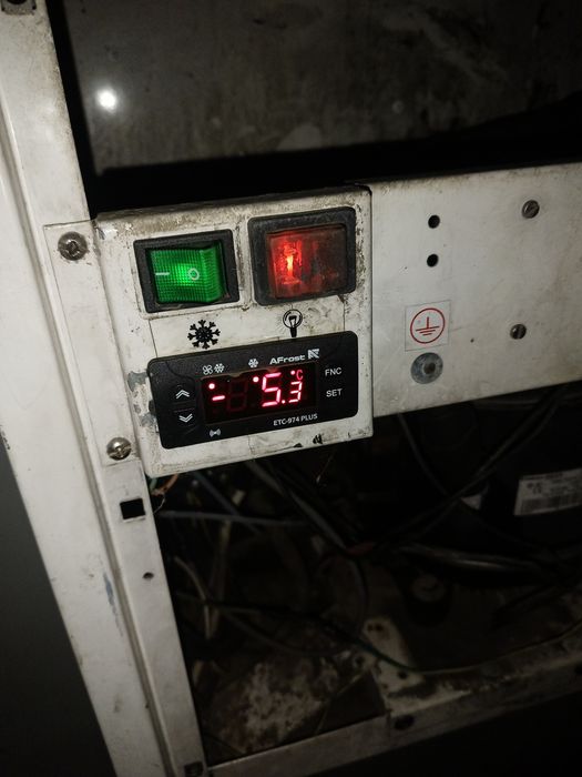 Продам холодильник
