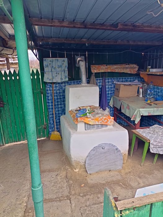 Schimb casa cu garsoniera