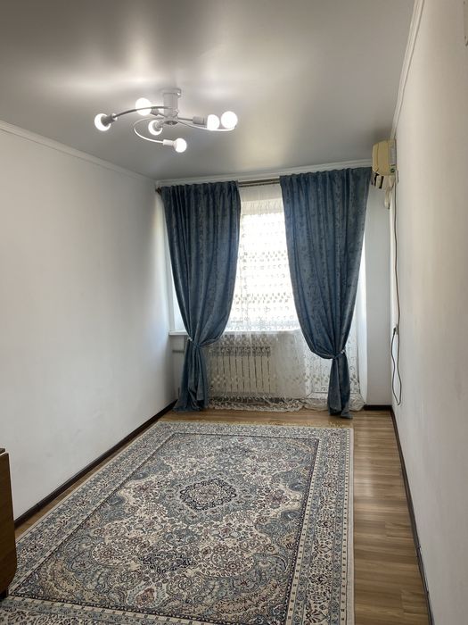 продается срочно 2 комнатный квартира