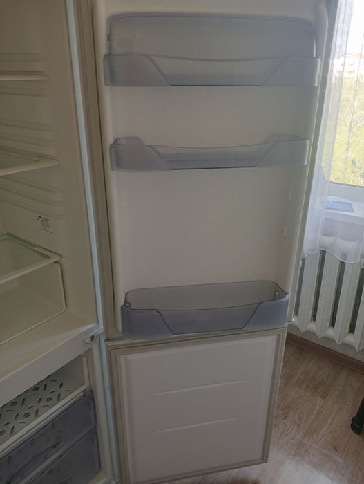 Продам холодильник Бирюса