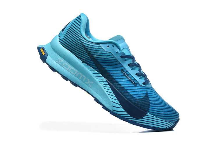 Продавам нови мъжки маратонки с кутия Nike ACG Ultrafly Trail Baltic Blue/Court Blue