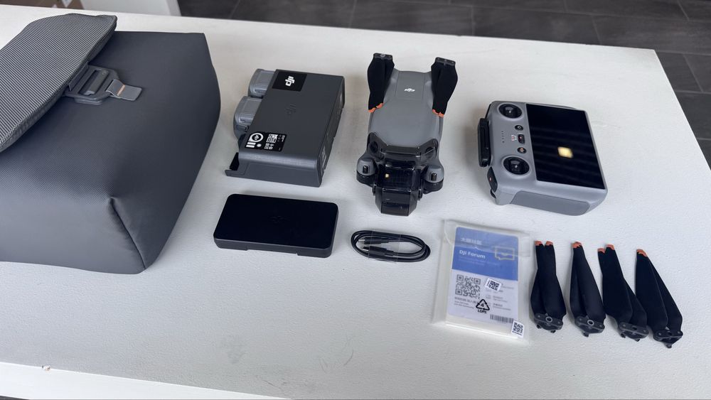 DJI AIR 3S combo RC2