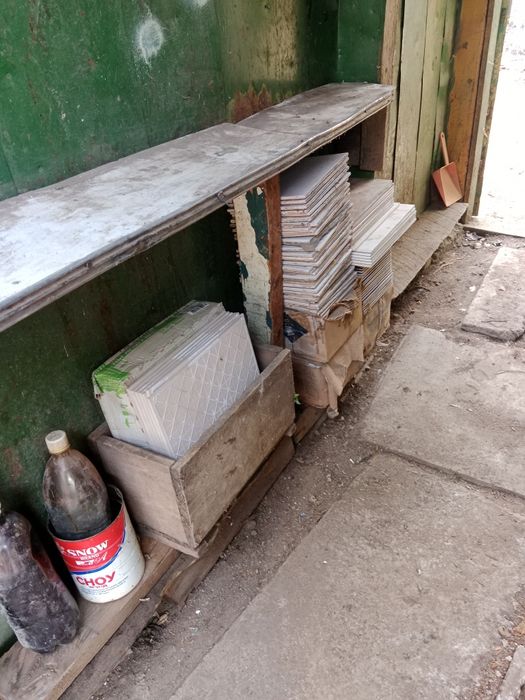 Продам кафель в хорошем состоянии