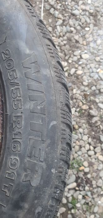 Anvelope iarna putin uzate 205/55 R16 DOT 2020 + jante  R16 5x112