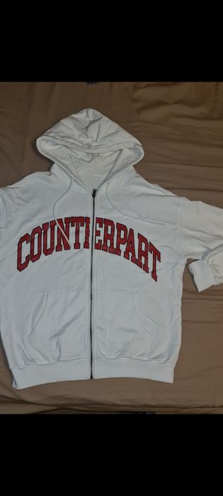 Спортивная кофта с капюшоном