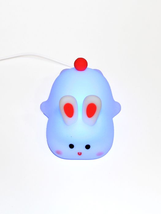 Светильник в виде кролика. Силиконовый. Светиться при касание.